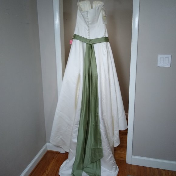 *NWT ALFRED ANGELO 1526 SIZE 8 W/ REMOVABLE SASH* - Picture 7 of 8